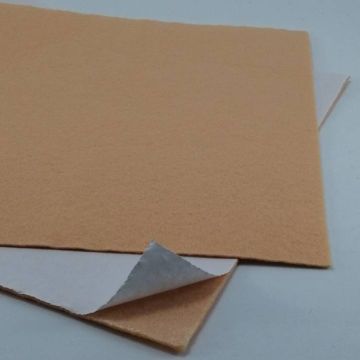 Fieltro con Adhesivo Liso Carne 23 x 30.5 cm