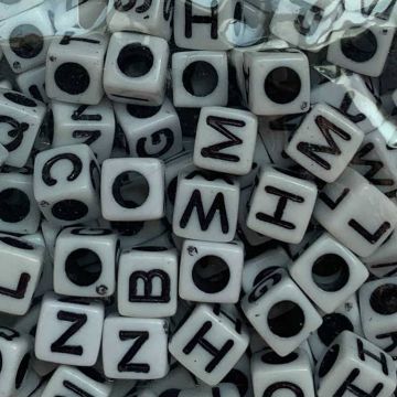 Cuentas Blanco / Letras Negras Alfabeto Cuadrado