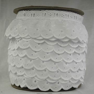 Tira Bordada Plisada con Pasalistón Blanco Mediana #2