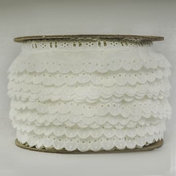 Tira Bordada Plisada con Pasalistón Hueso Angosta #1